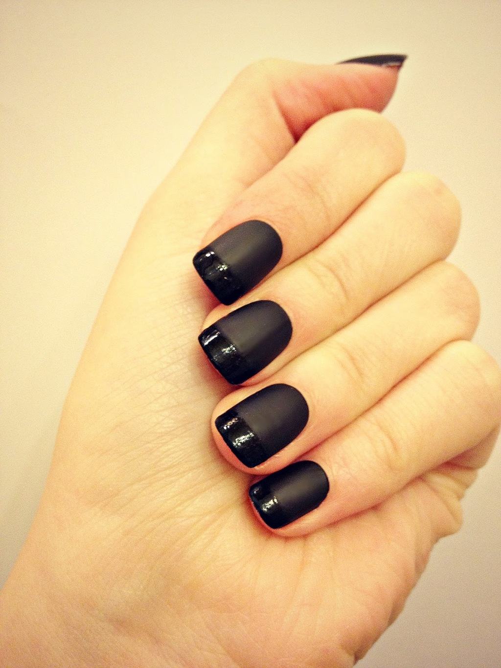 Black Nail Designs 17