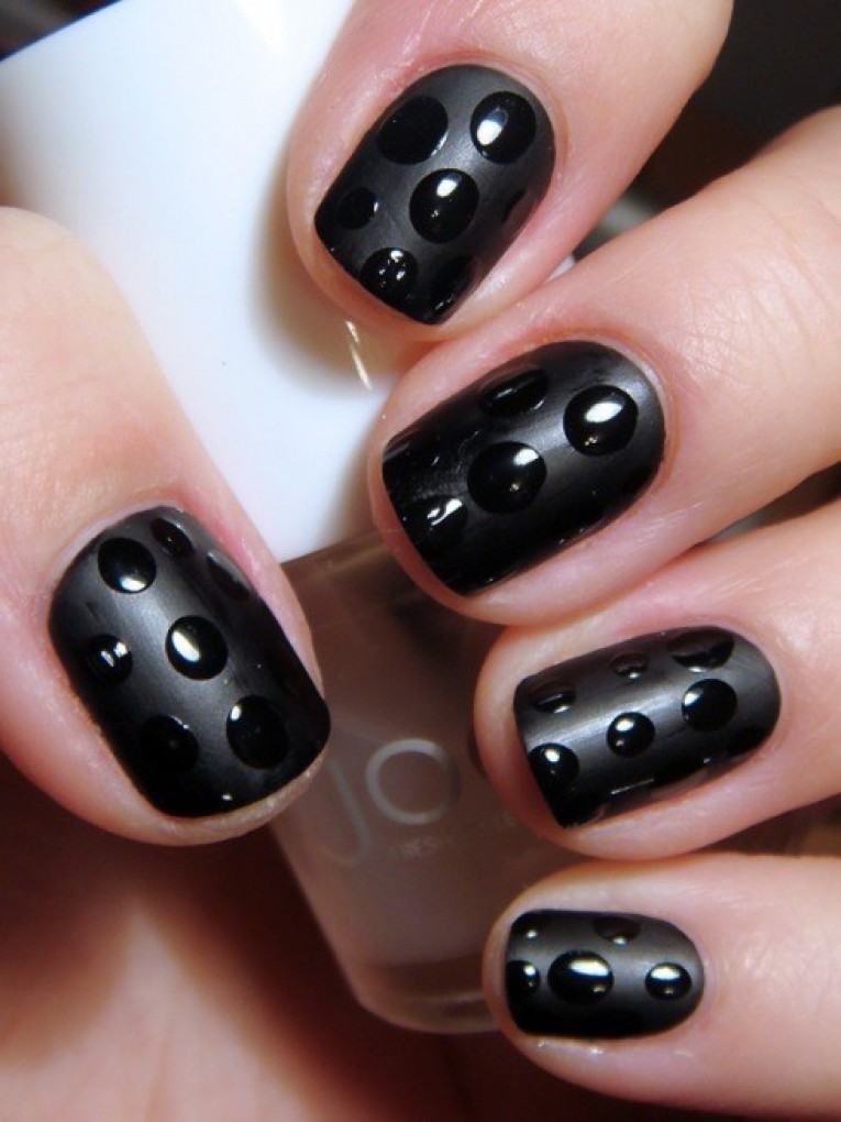 Polka Black Nail Designs 