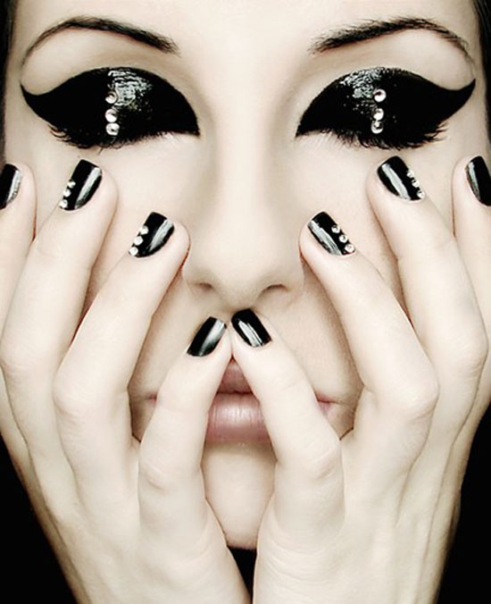 Black Nail Designs 36