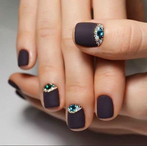 70 Hypnotic Short Nail Designs To Create The Buzz