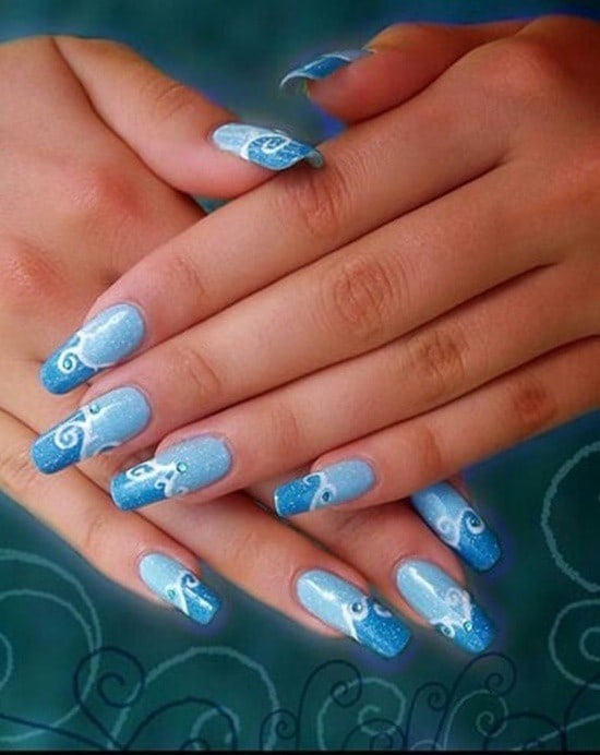 Blue nail