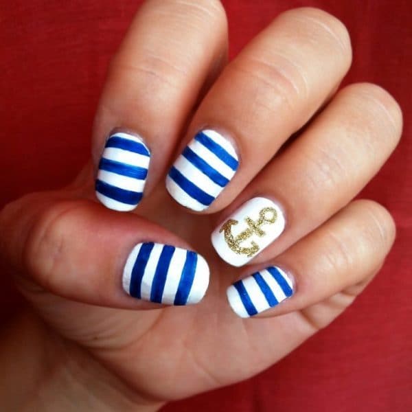 Anchor Style Glitter nail art 