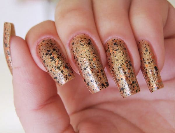 Bee House Glitter nail designs