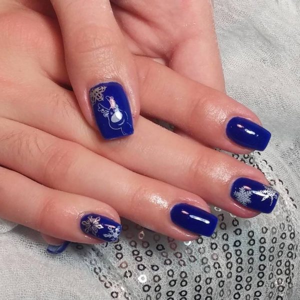 favorite deep Blue nail idea 