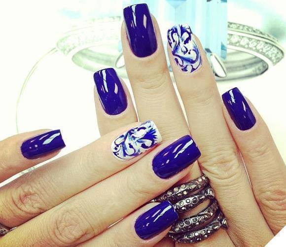 Navy Wavy blue nail art for women 