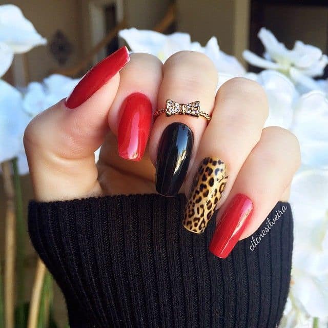 Red and Black nail designs 17