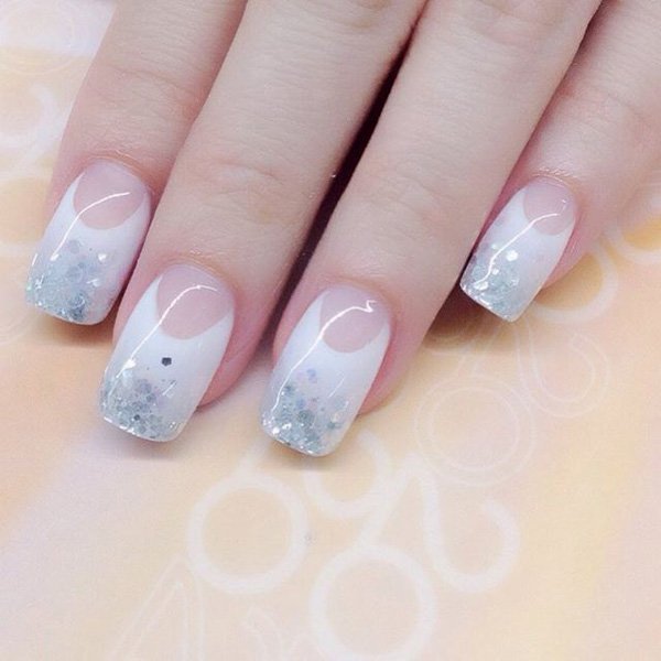 White nail designs 22