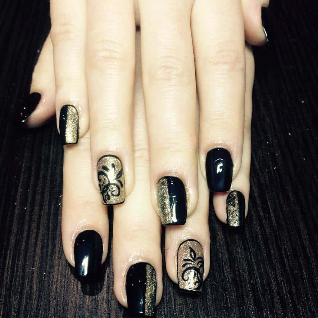 black with gold nail designs