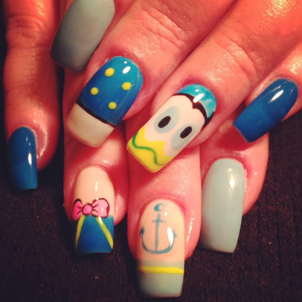 Donald Duck Disney nail designs 