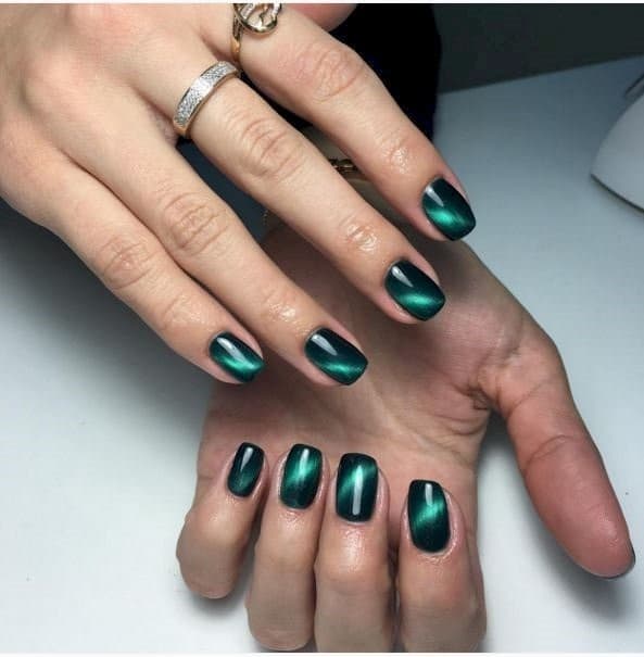 25 Fun & Flattering Green Nail Design Ideas