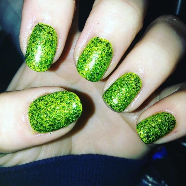 green glitter nails