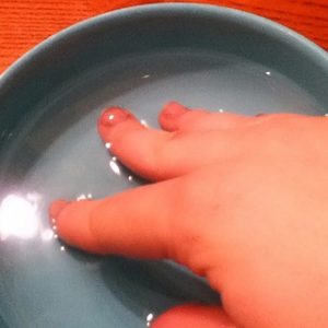 soaking method for acrylic nail removal