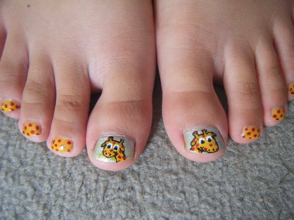 Giraffe Love little girl nail designs idea