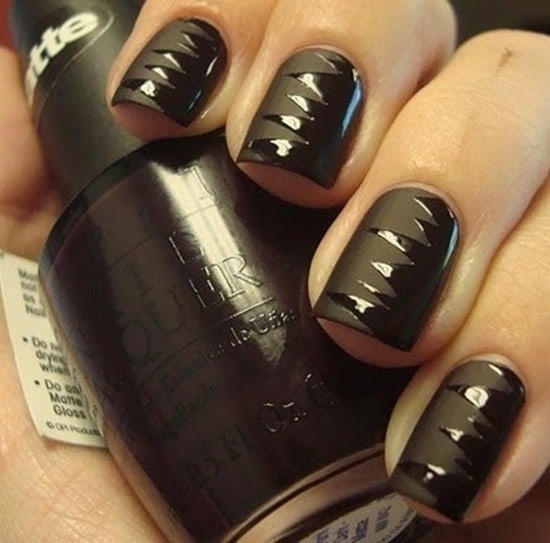 Zigzag Black matte nail design