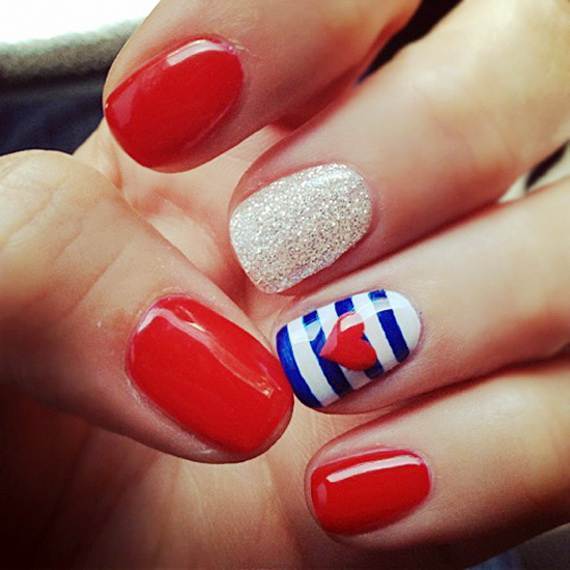 Girl favorite American Love patriotic nail idea 