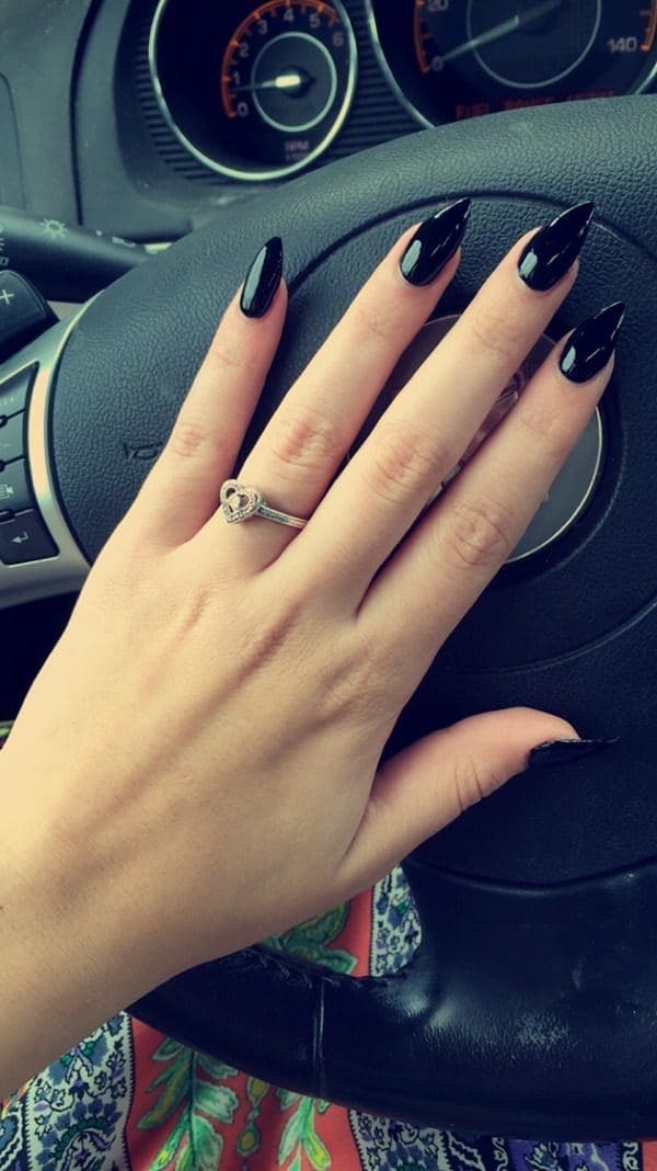 women Bold Black stiletto nails 