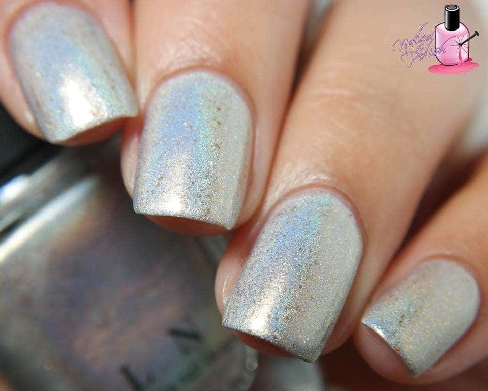 Grey fake nail idea