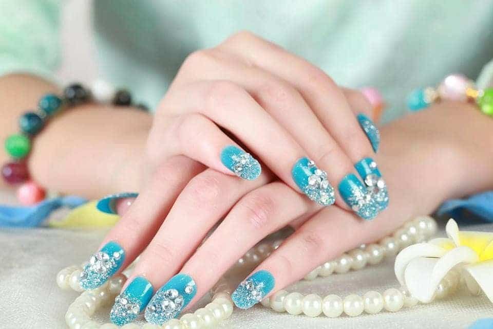 White Fake Nail Design for women 