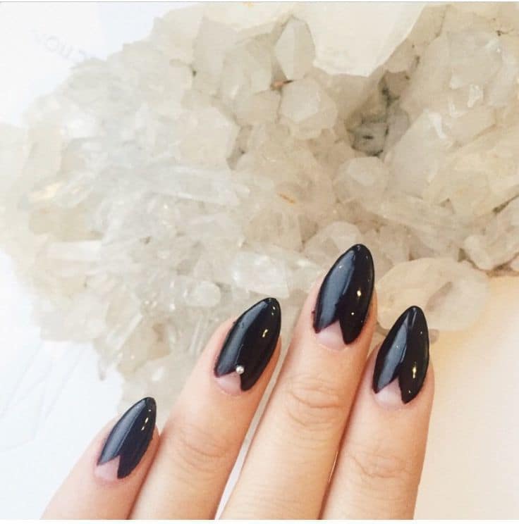 Black pointy Nail Color