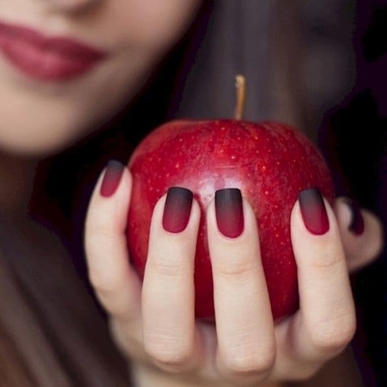 Ombre burgundy nail design 