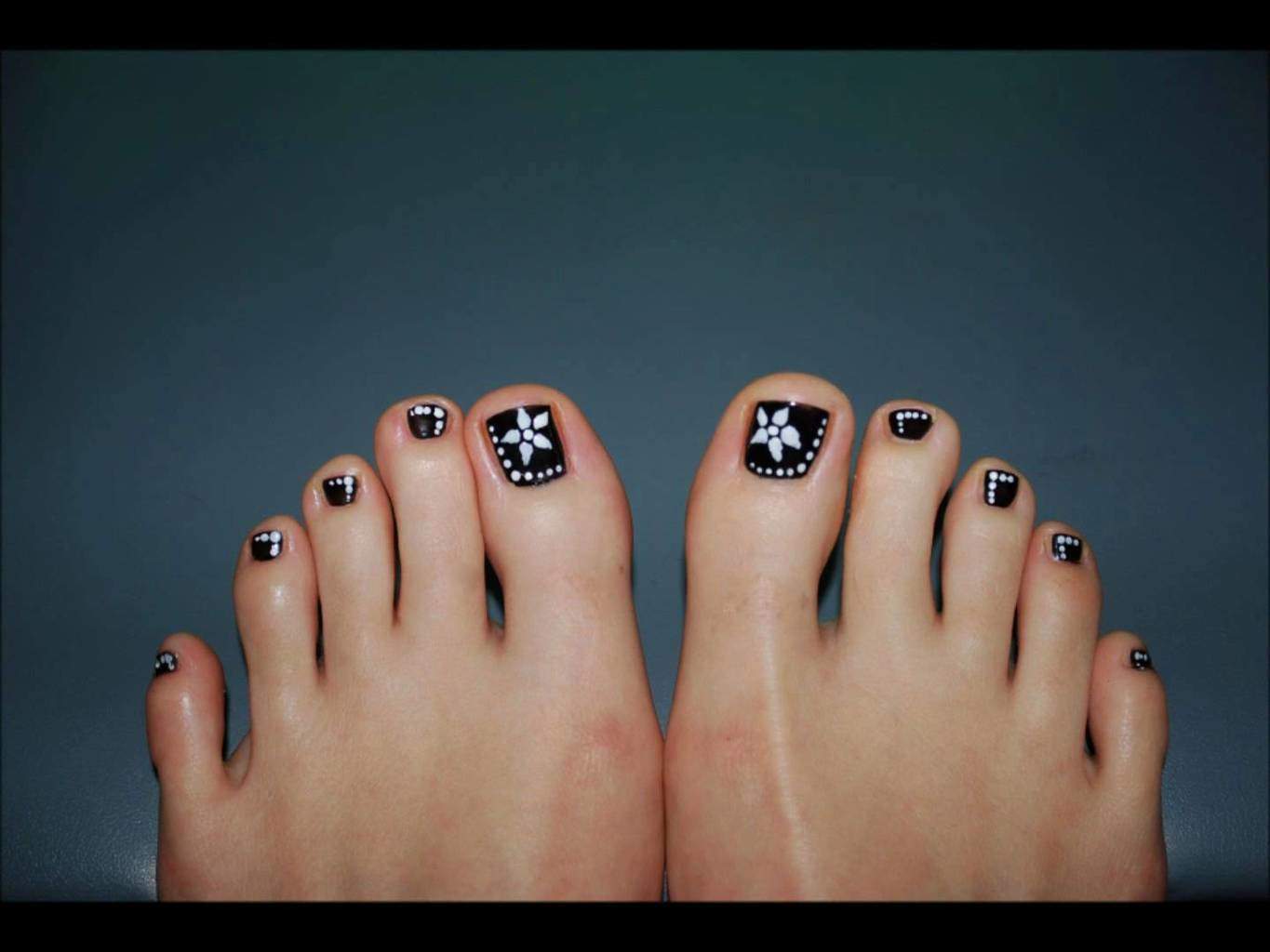 20 Must Try Pedicure Nail Designs for This Summer