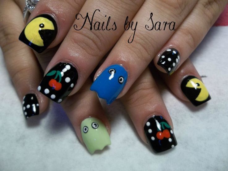 Pac-Man Funky Nail art for little girl