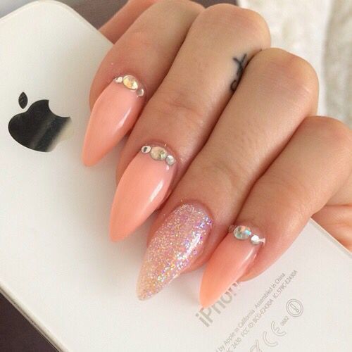 20 Stylish Peach Nail Designs for Christmas Eve – NailDesignCode