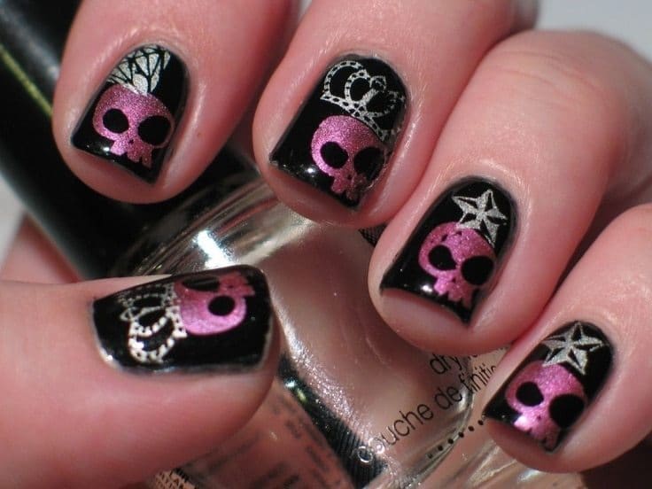 pinkjSkull Nail idea for women 