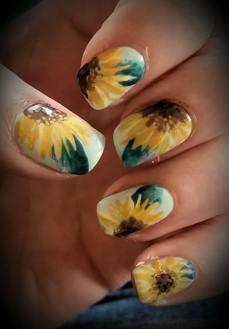 Sunflower Hippie Nail idea 