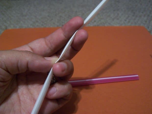 How to make fake nails out of a straw