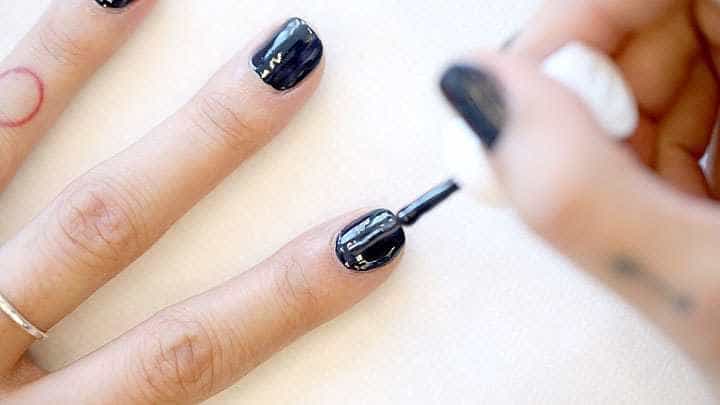 Gel nail design