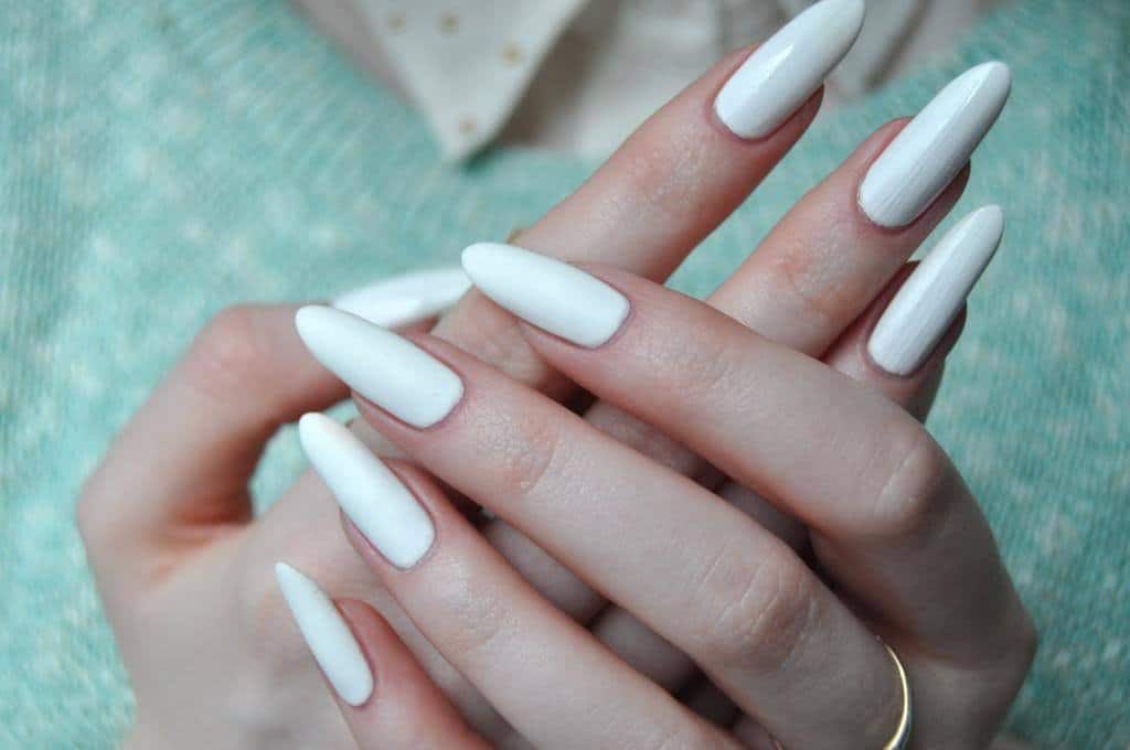 Royalty White nail idea 