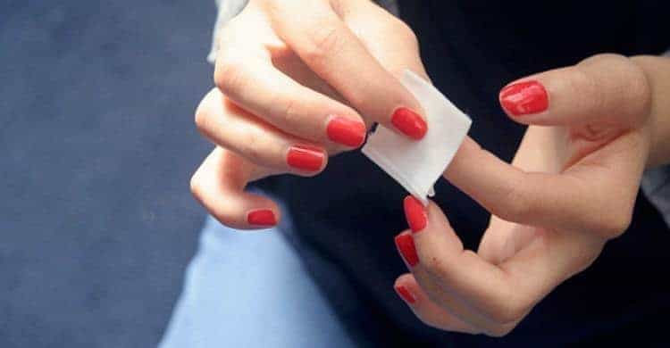 How to Remove Nail Polish: The Right Way