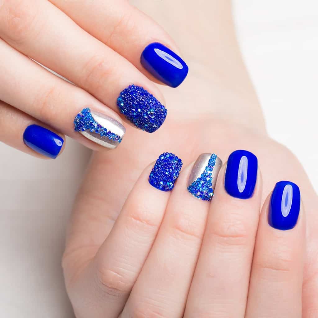 short acrylic nails blue