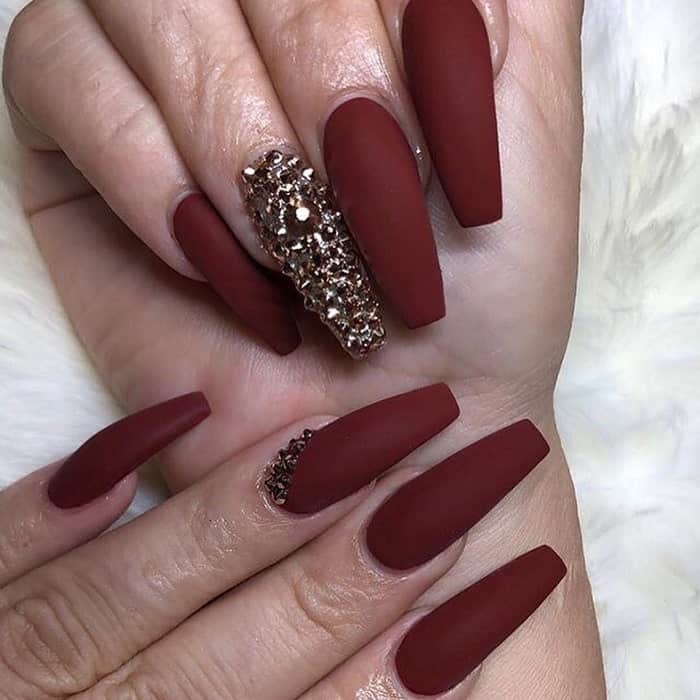 matte maroon acrylic nails