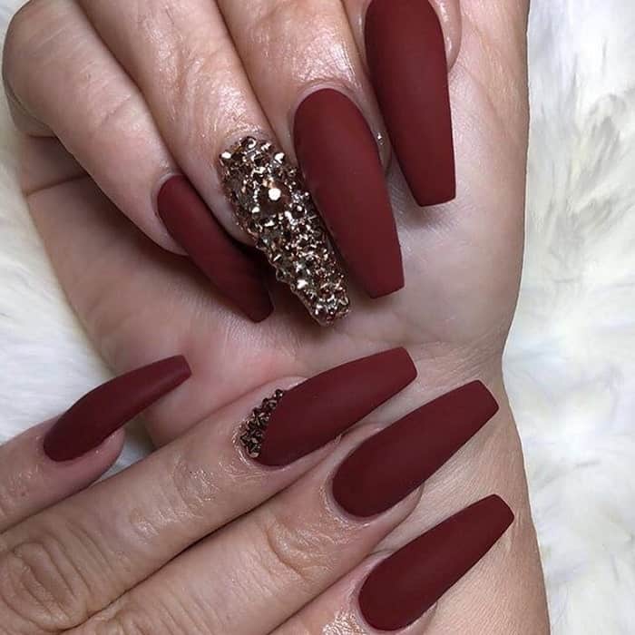 12 Spell-Binding Maroon Acrylic Nails for 2024 – NailDesignCode