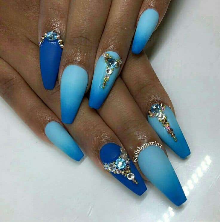 25 Hottest Royal Blue Nail Ideas For 21 Naildesigncode