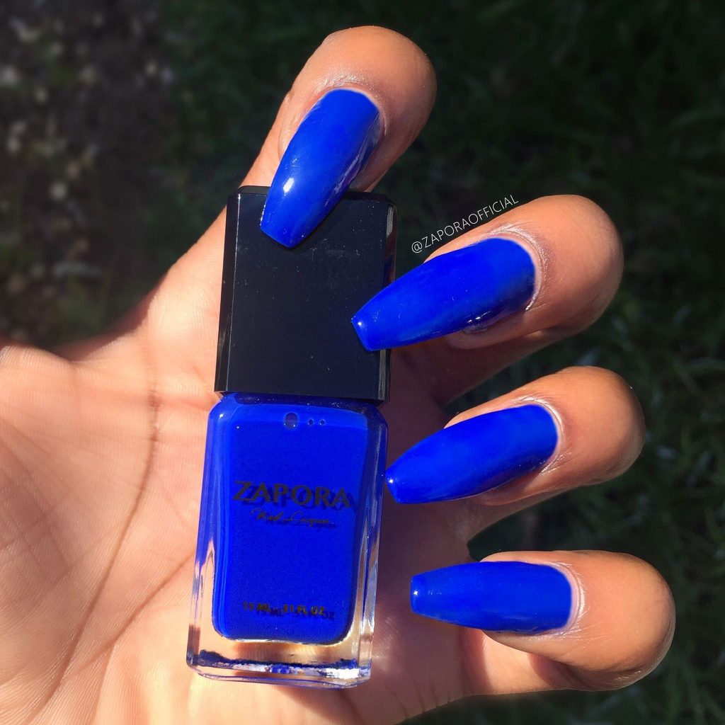 plain royal blue nails