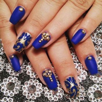 25 Hottest Royal Blue Nail Ideas for 2021 – NailDesignCode