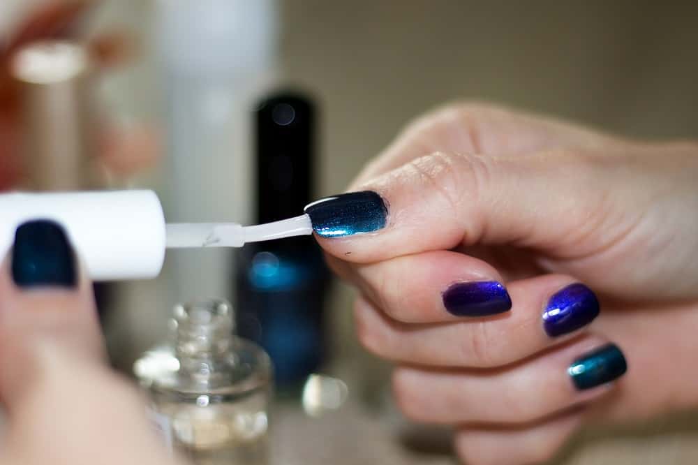 Ways To Remove Glitter Nail Polish - Apply Top Coat