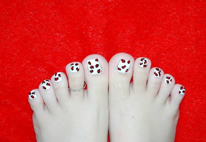 Cheetah Printed Toe Nail Design