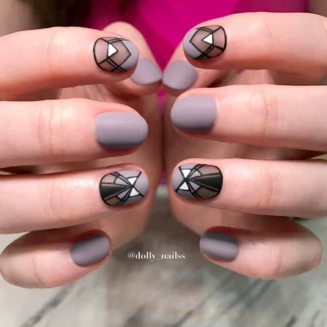 Short Round Nails: 25 Exquisite Designs for Busy Bee's