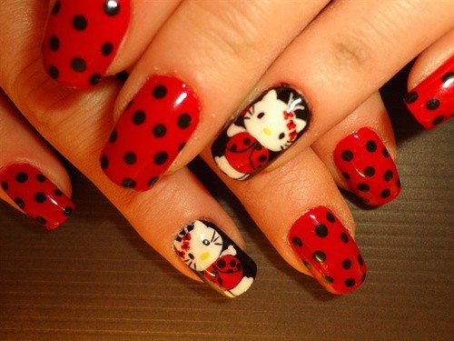 Red & Black Ladybug Nail