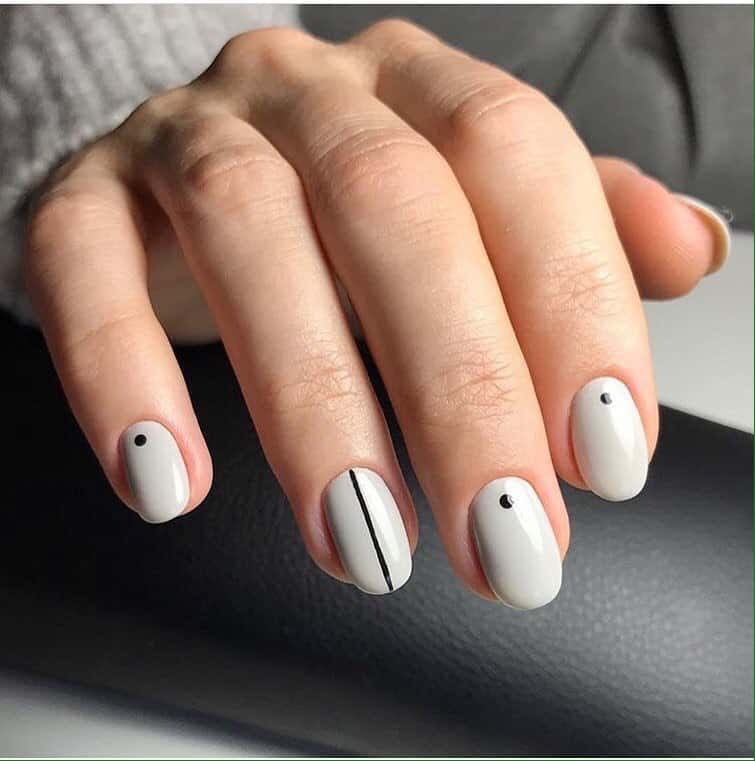 Simple Round Nails
