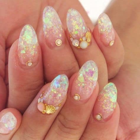 22 Magnificent Short Oval Nails to Accentuate Your Style