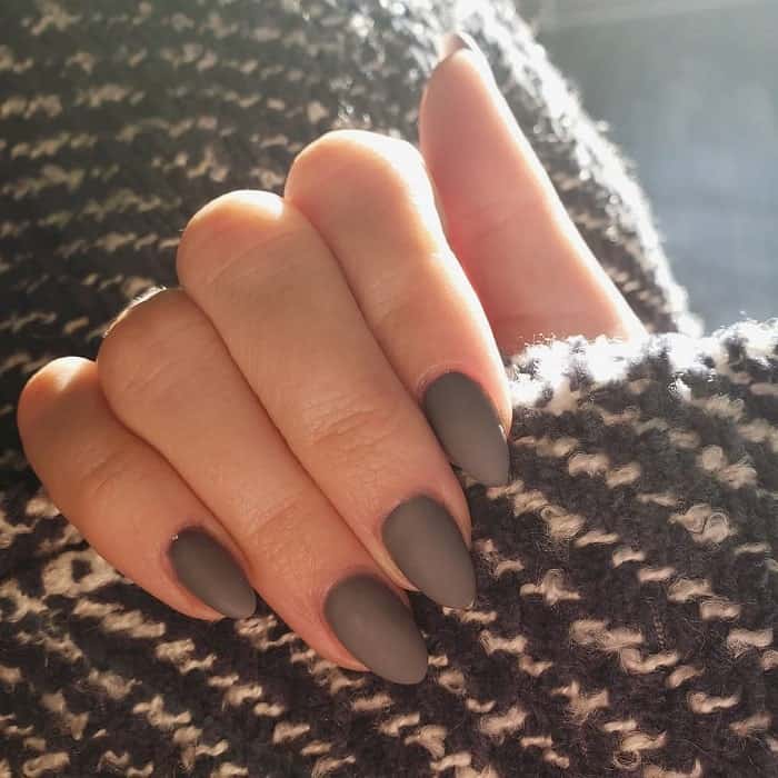 Short Oval Matte Nails