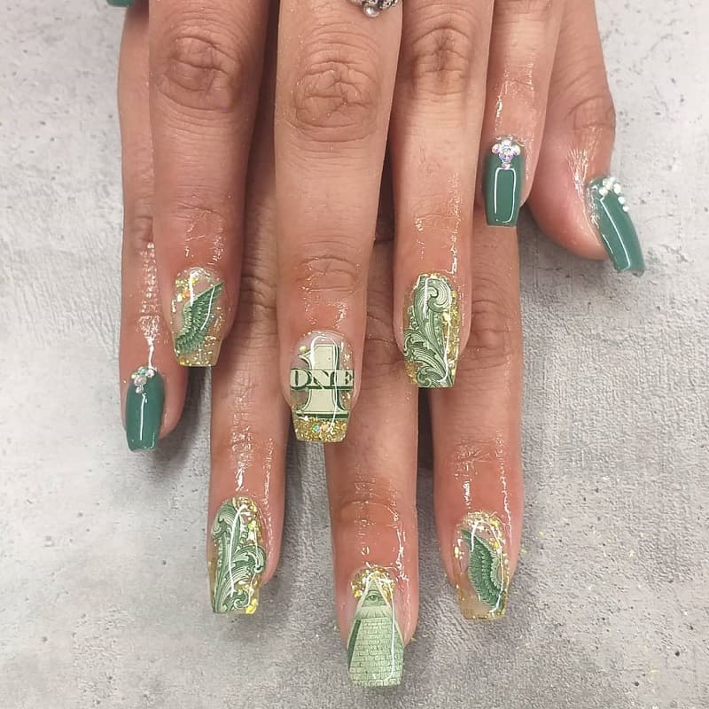 12 Dynamic Dollar Nail Art To Show Off Money – NailDesignCode