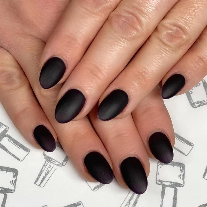 round acrylic black nails