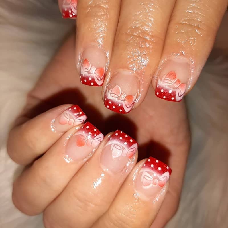 airbrush christmas nail design