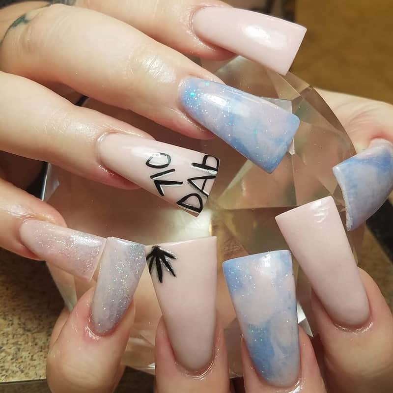 duck feet shaped nails